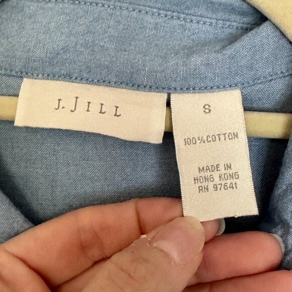 J. Jill Chambray Button Down Size Small Pocket 100% Cotton Long Sleeve Collared - Picture 5 of 9